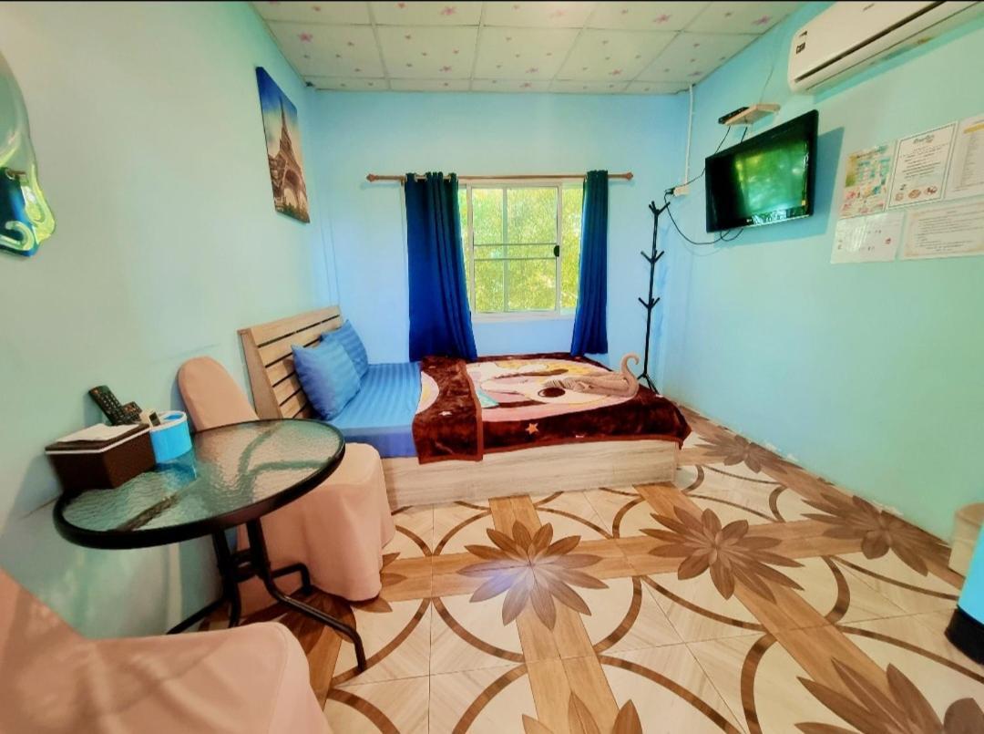 In Love Resort Chainat Phòng bức ảnh
