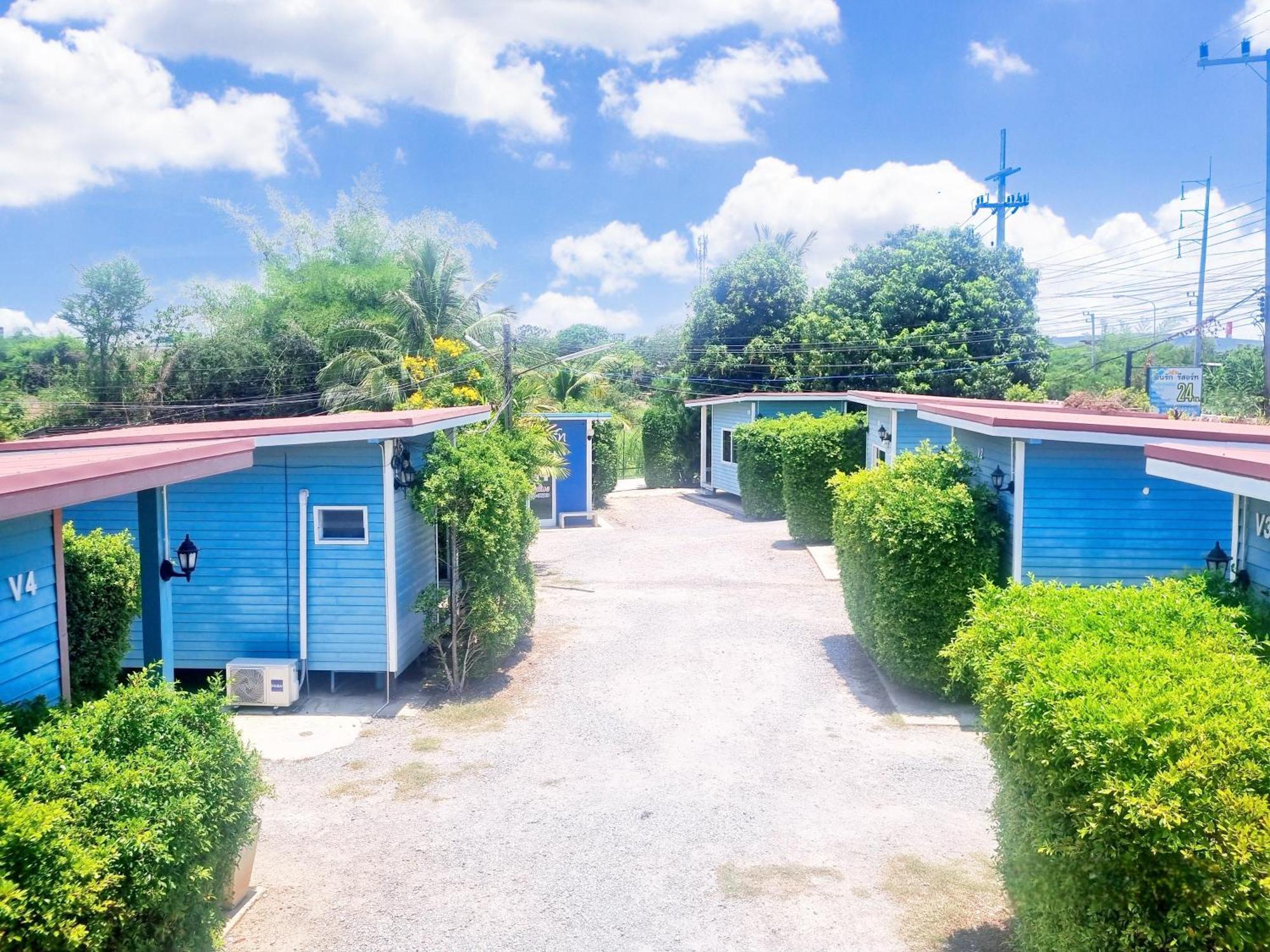 In Love Resort Chainat Ngoại thất bức ảnh
